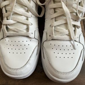 Women’s Adidas Basketball Shoes, White, Size 9